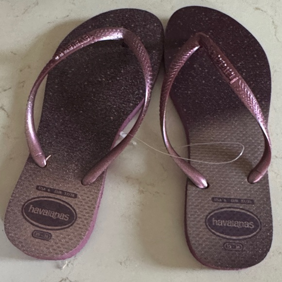 Havaianas Shimmering Purple Flip Flops - Picture 1 of 5